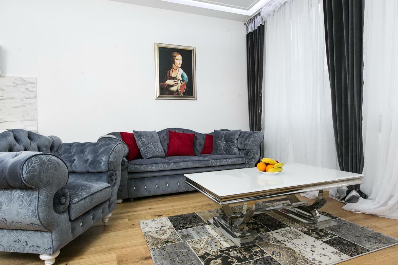 Old Town Cristal Apartment By Otium Kraków Exteriör bild