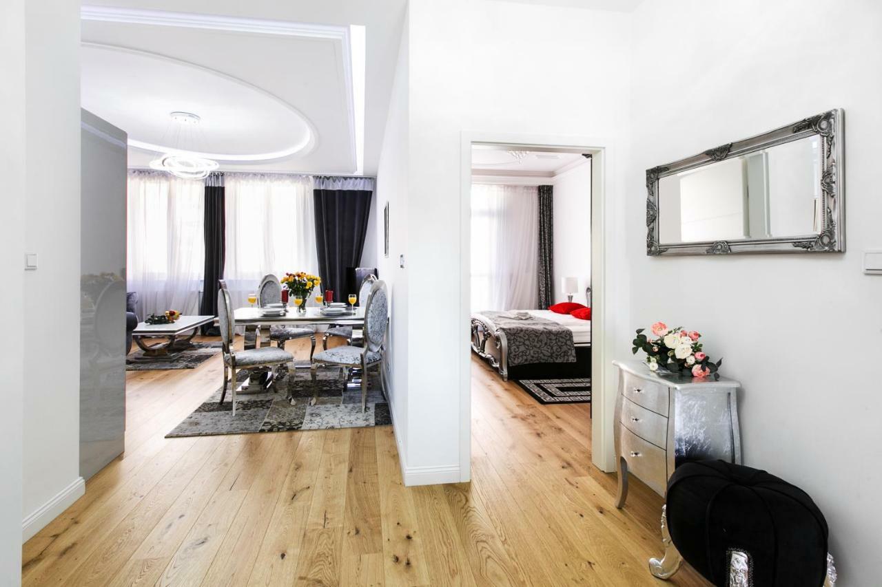 Old Town Cristal Apartment By Otium Kraków Exteriör bild